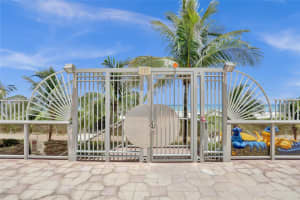 6039 Collins Ave, Miami Beach, FL 33140, Sold 02/07/25