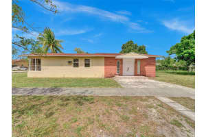 15701 NW 38th Ct, Opa-locka, FL 33054, Sold 04/10/25