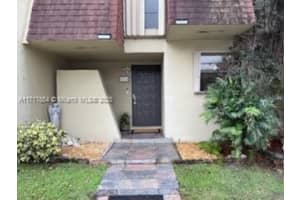 8924 Palm Tree Ln, Pembroke Pines, FL 33024, Sold 03/07/25
