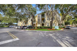 2496 Centergate Dr, Miramar, FL 33025, Sold 05/01/25