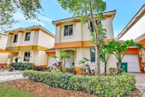 6543 Hidden Cove Dr, Davie, FL 33314, Sold 03/04/25