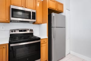 6001 SW 70th St APT 640, South Miami, FL 33143, - MLS#A11718073