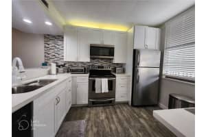 1516 Whitehall Dr, Davie, FL 33324, Sold 03/17/25
