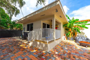 240 SW 71st Ave, Miami, FL 33144, Sold 05/30/25