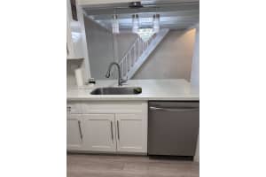 9419 Fontainebleau Blvd, Miami, FL 33172, Sold 04/25/25