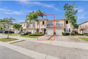 225 Las Brisas Cir, Weston, FL 33326, Sold 04/15/25