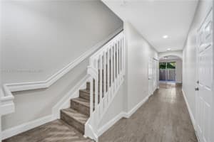 225 Las Brisas Cir, Weston, FL 33326, Sold 04/15/25