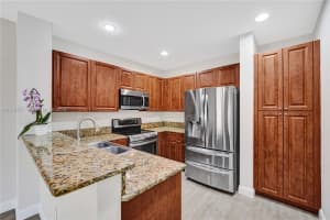 225 Las Brisas Cir, Weston, FL 33326, Sold 04/15/25