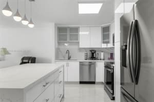 7135 Collins Ave APT 624, Miami Beach, FL 33141, Sold 08/11/25