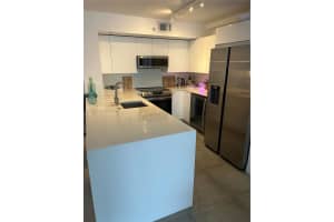 90 Alton Rd 303, Miami Beach