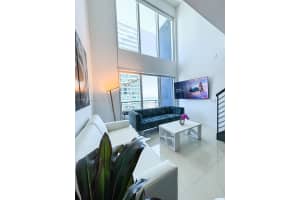 60 SE 13th St, Miami, FL 33131, Sold 04/07/25