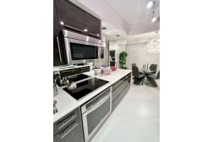 19667 Turnberry Way, Miami, FL 33180, Sold 05/16/25