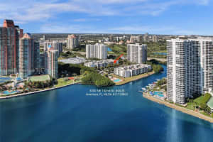 3350 Ne 192nd St 4a-b, Aventura