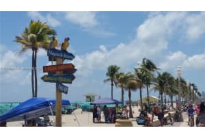 326 Wilson St APT 206, Hollywood, FL 33019, Sold 04/29/25