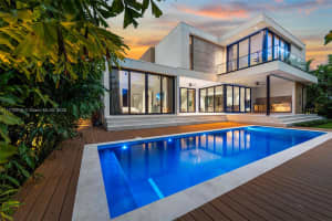 930 NE 74th St, Miami, FL 33138, Sold 04/10/25