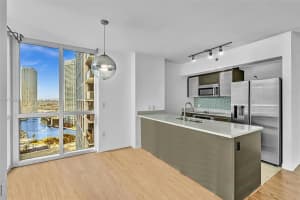 55 SE 6th St, Miami, FL 33131, Sold 03/24/25