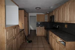 965 W 23rd St, Hialeah, FL 33010, Sold 02/28/25
