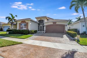 6330 Harbour Oak Dr, Greenacres, FL 33467, Sold 05/06/25