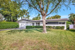 919 N 13th Ave, Hollywood, FL 33019, Sold 04/17/25