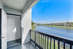 735 SW 113th Way, Pembroke Pines, FL 33025, Sold 04/01/25