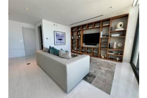 480 Ne 31st St Ph5402 Miami, FL 33137 - Off Market