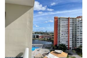 1301 Miami Gardens Dr, Miami Gardens, FL 33169, Sold 04/08/25