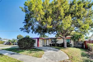 108 S 12th St, Lantana, FL 33462, Sold 02/18/25
