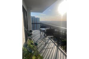 2333 Brickell Ave Apartment 2616, Miami, FL 33129, Sold 07/18/25