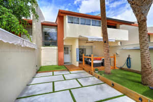10461 SW 80th St, Miami, FL 33173, Sold 03/31/25