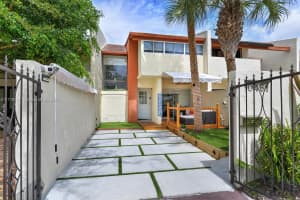 10461 SW 80th St, Miami, FL 33173, Sold 03/31/25