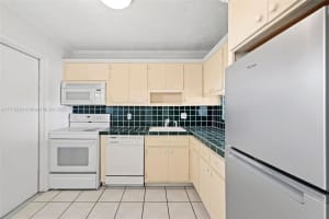 4650 Washington St 504 Hollywood, FL 33021 - MLS#A11719239