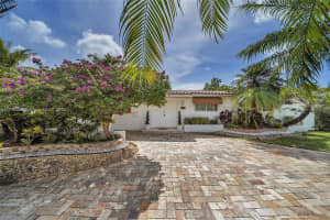 17805 NE 9th Pl, North Miami Beach, FL 33162, Sold 03/10/25
