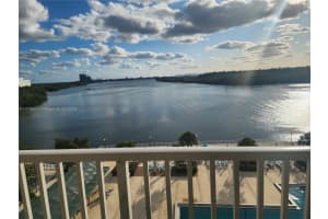 300 Bayview Dr, Sunny Isles Beach, FL 33160, Sold 07/22/25