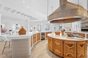 24 S Hibiscus Dr Miami, FL 33139 - Off Market
