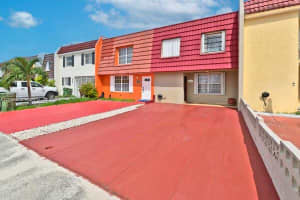 949 W 79th St, Hialeah, FL 33014, Sold 06/30/25