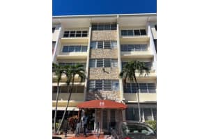 215 SE 3rd Ave APT 203C, Hallandale Beach, FL 33009, Sold 06/20/25