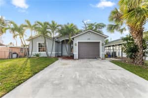 213 Perry Ave, Greenacres, FL 33463, Sold 04/28/25