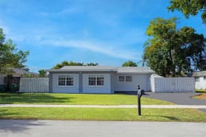 8121 NW 72nd Ave, Tamarac, FL 33321, Sold 08/15/25