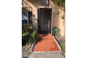 1951 Atlantic Shores Blvd 17, Hallandale Beach
