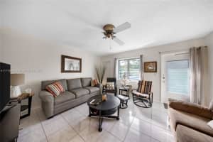 15610 NE 6th Ave APT 8D, Miami, FL 33162, - MLS#A11719932