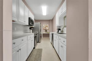 4350 Hillcrest Dr, Hollywood, FL 33021, Sold 03/20/25