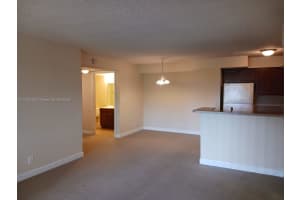 7630 Westwood Dr APT 305, Tamarac, FL 33321, - MLS#A11720109