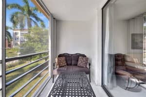 2811 Somerset Dr APT 203, Lauderdale Lakes, FL 33311, Sold 07/29/25