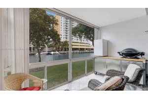 450 Paradise Isle Blvd APT 101, Hallandale Beach, FL 33009, - MLS#A11720186