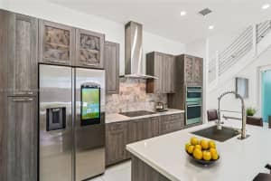 15603 NW 88th Ave, Miami Lakes, FL 33018, Sold 03/18/25
