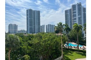 3400 Ne 192nd St 410, Aventura