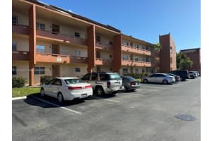 8814 W Mcnab Rd 104, Tamarac