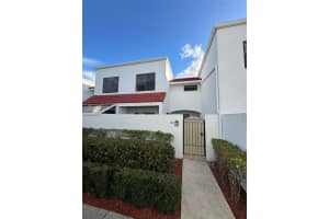 20936 Bay Ct, Miami, FL 33180, Sold 08/15/25
