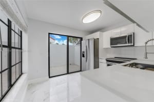 20936 Bay Ct, Miami, FL 33180, Sold 08/15/25