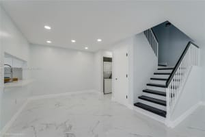 20936 Bay Ct, Miami, FL 33180, Sold 08/15/25